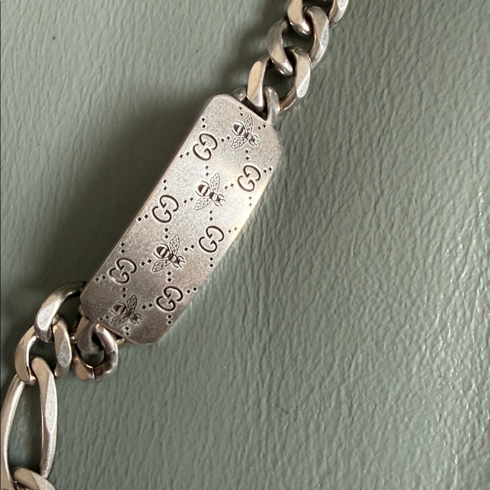 Gucci NWT Authentic Signature Men's GG and Bee Chain ID Bracelet - Picture 6 of 13